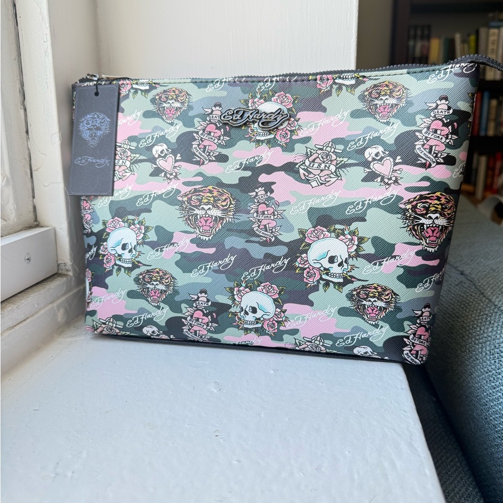 Ed Hardy Pink & Sage Green Camo Tattoo Print Cosmetic Pouch - Picture 2 of 4